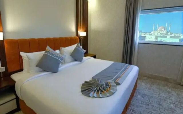 Al-Ufq Suites Hotel