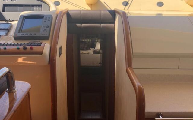 Отель Яхта Azimut