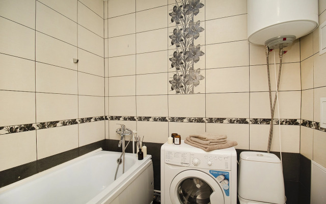 Na Pavlyukhina 99B Flat