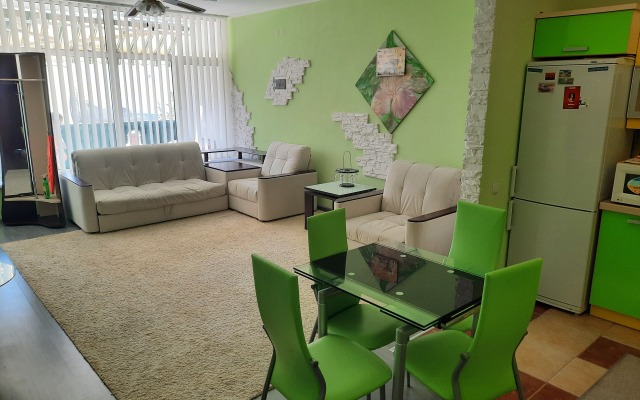 Asmi Apartments