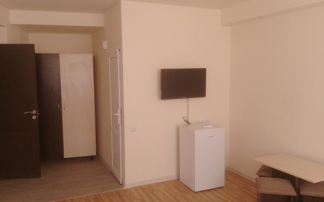 Shree Gopal Gayatri Lok Deluxe Hotel