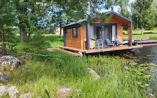 Гостевой дом на воде,хаусбот на р.Вуокса, карельский перешеек