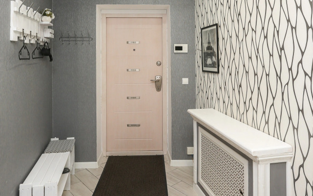 Zhivi Legko Na YUriya Gagarina Flat
