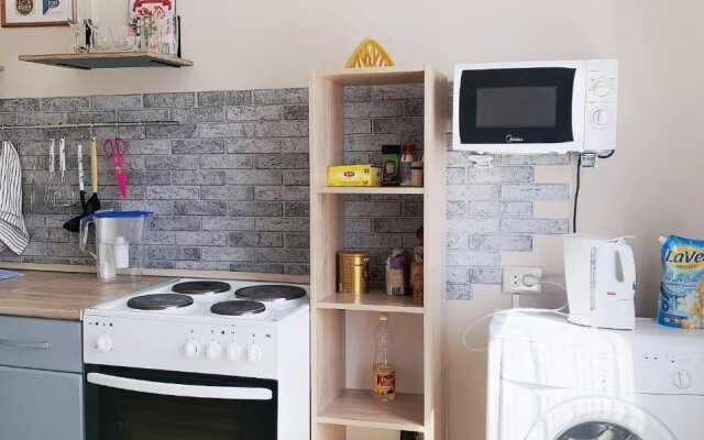 Апартаменты Взлетная 18