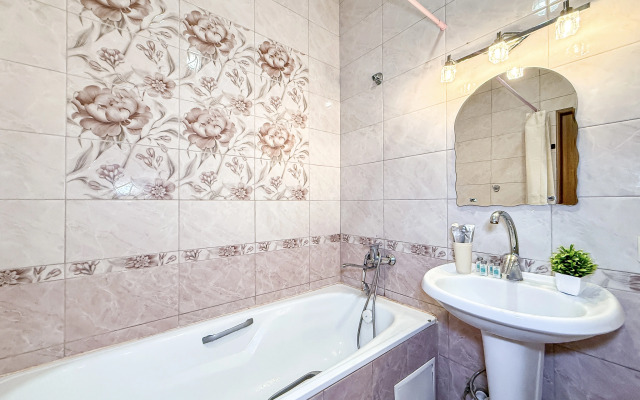 Prostornaya Yevrodvushka V Samom Tsentre Goroda Flat