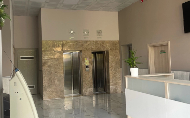 Studiya S Basseynom 40 Kv U Morya Apartments