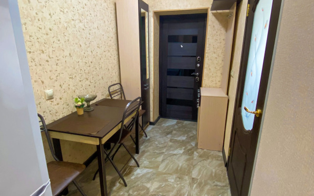 S Otdelnyim Vhodom I Parkovkoj Apartments