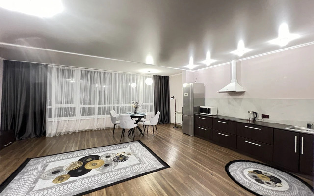 Na Ulitse Karyernaya 24 Flat