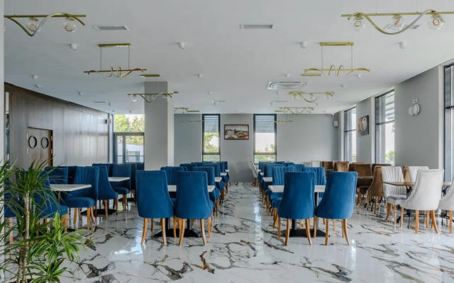 Отель Солнце и море