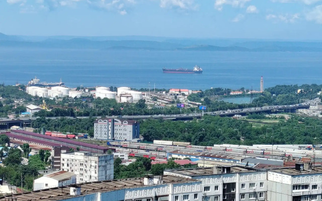 S Panoramnym Vidom na Gorod Flat