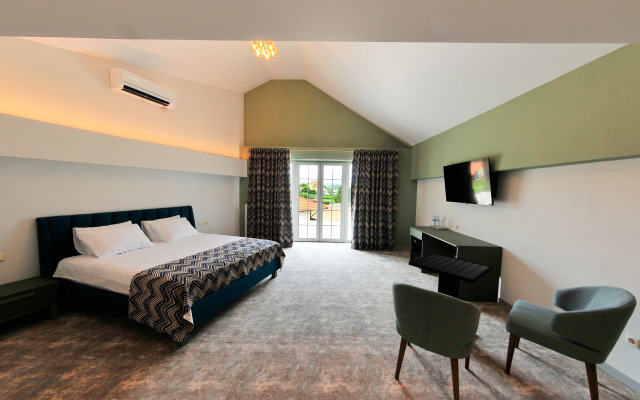 Kazak Club Hotel