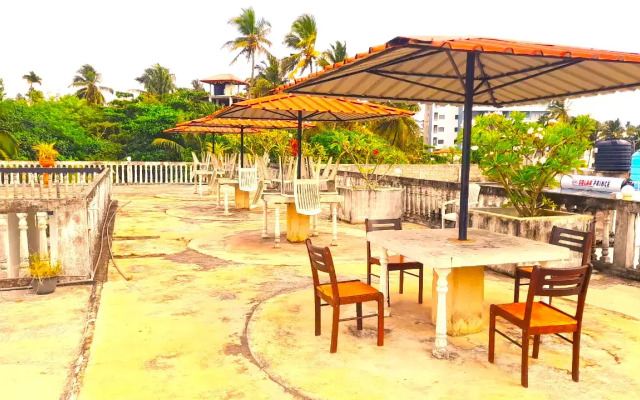 Sea Breeze Hotel