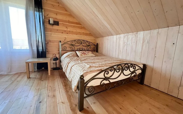 V Derevne Zatishe Private House