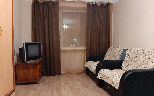 Dvukhkomnatnaya V Rayone S Otlichnoy Transportnoy Razvyazkoy Flat