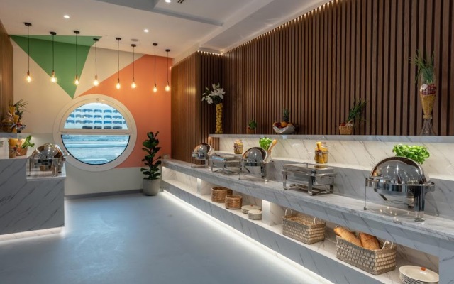 Leva Mazaya Centre Dubai Hotel