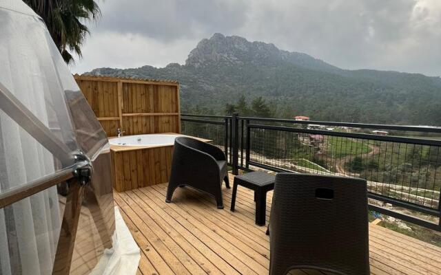 The Hill Glamping Bungalow