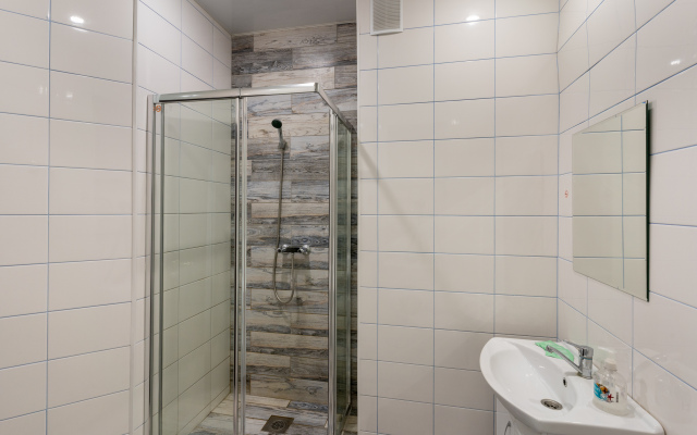 Svetlaya Kvartira V Tsentre Tyumeni Flat