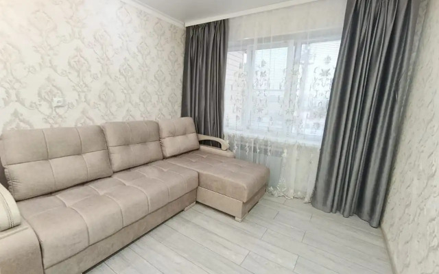 S Krasivym Vidom Na Gory Apartments