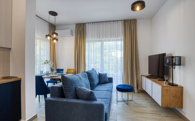 Sunny Side Three Bedrooms Apartment