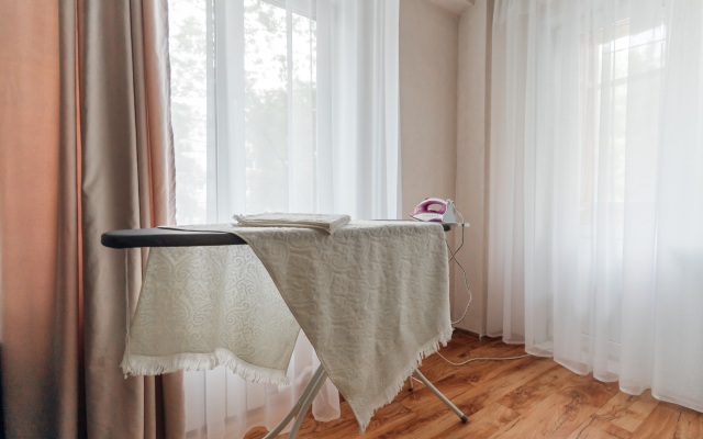 Апартаменты на Маршала Жукова 40