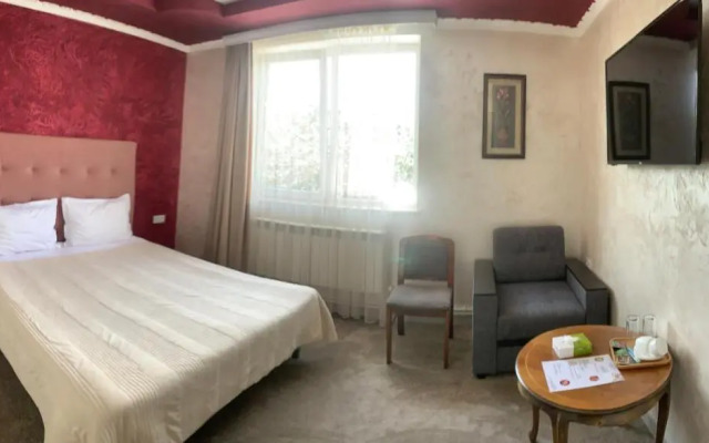 Hotel Maruna