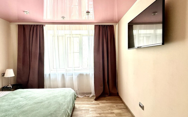 Aprel Na Ul. Pugachyova Apartments