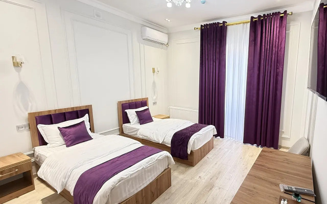 Mumtoz East Hotel