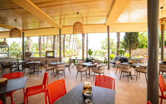 Rose Garden Premium Hotel