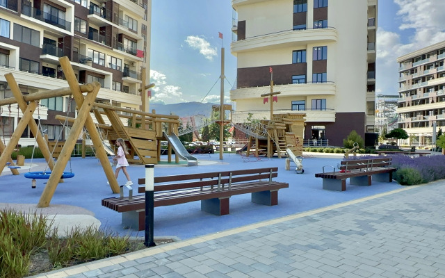 Semeynaya Atlas u plyazha Flat