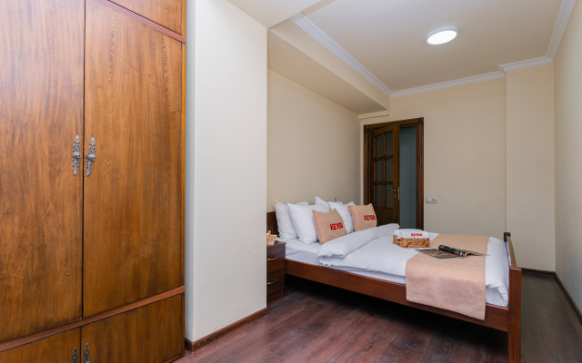 KeyGo #0164, 2 Bedroom, City Center, Saryan Street Apartments