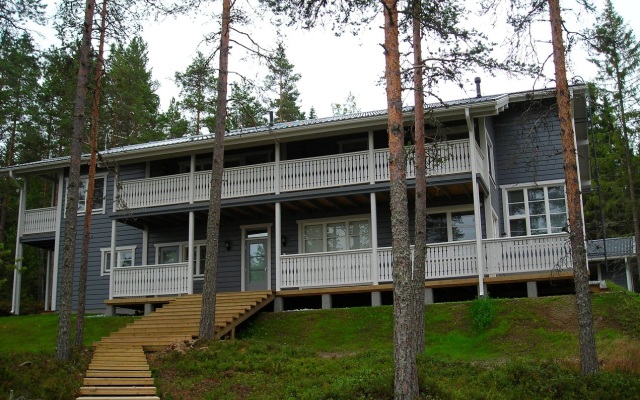 Raikuu Holiday Houses Guest House