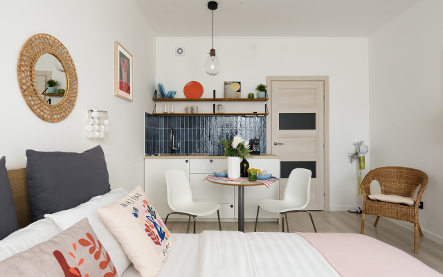 Апартаменты F-Apart с видом на небоскрёб Лахта в стильном интерьере