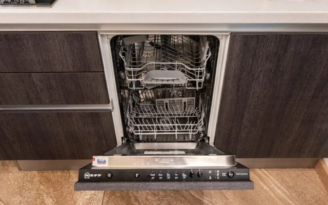 Romantic apart on 71 floor