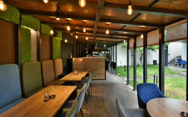 Andor Hotel