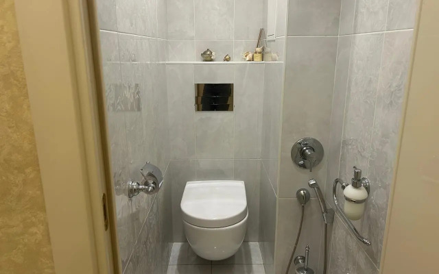 V Tsentre Rossiya Sennaya Ploschady 5 Flat