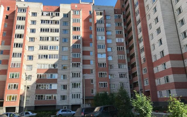 Na Yaroslavskoy 33 Apartments