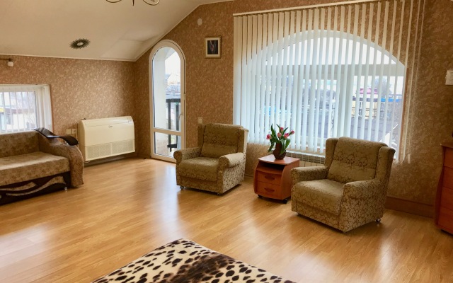 Na Ploschadi Zaharova Guest House