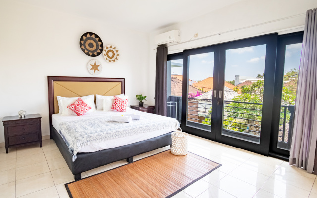 Villa with Amazing Pool and Rooftop Sun Terrace, Villa