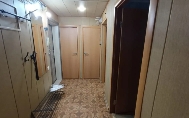 Uyutnaya Na Solidarnosti Flat