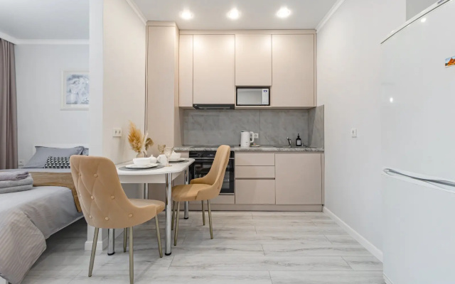 Apartamenty uutnye i teplye radom s Han Satyrom