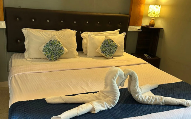 Hotel YogiTree beach Resort & Cafe