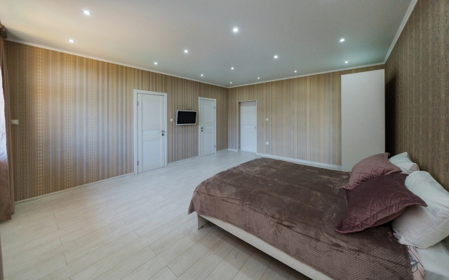 Leto Apartments