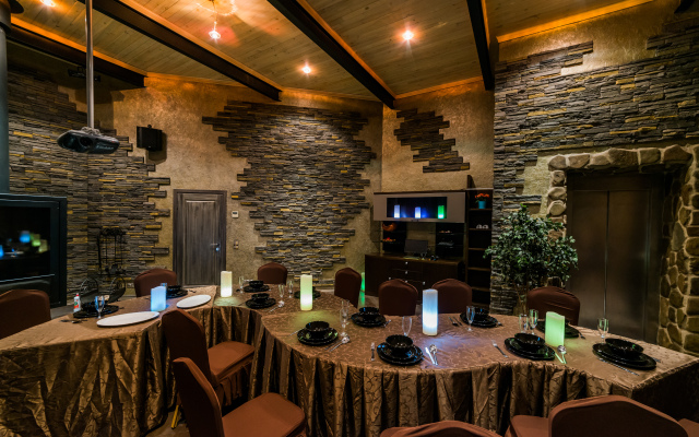 Holiday-In Guest house
