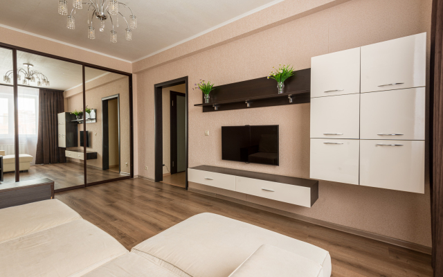 2-K V Tsentre Na Yaroslavskoy 72 Ot Rentap, 4 Sp.mesta Flat