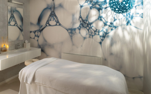 Отель SO/ Saint Petersburg