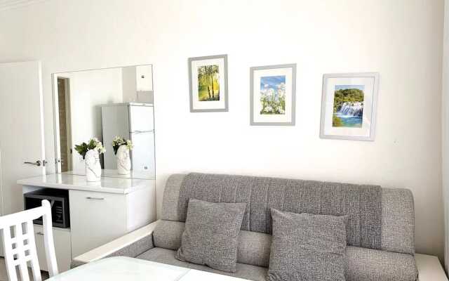 14/05a Apartments
