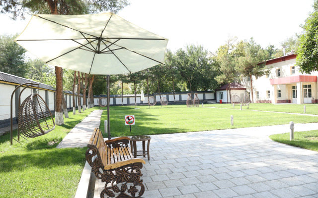 Green Park Hotel
