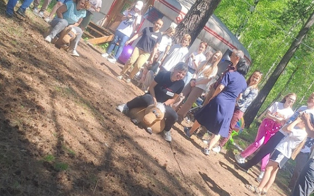 Кэмпинг Золотая юрта