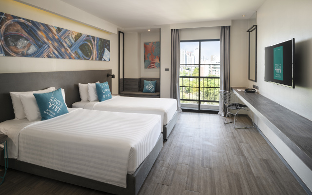 Отель Cross Vibe Bangkok Sukhumvit