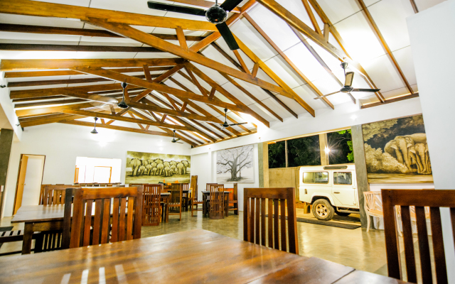Arana Yala Hotel